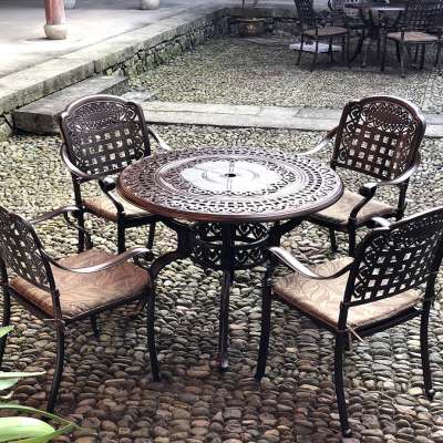 High Quality 5-pieces Dining Set With Cushion Rugged Cast Aluminum Outdoor Furniture Outdoor Cast Aluminum Bistro Set